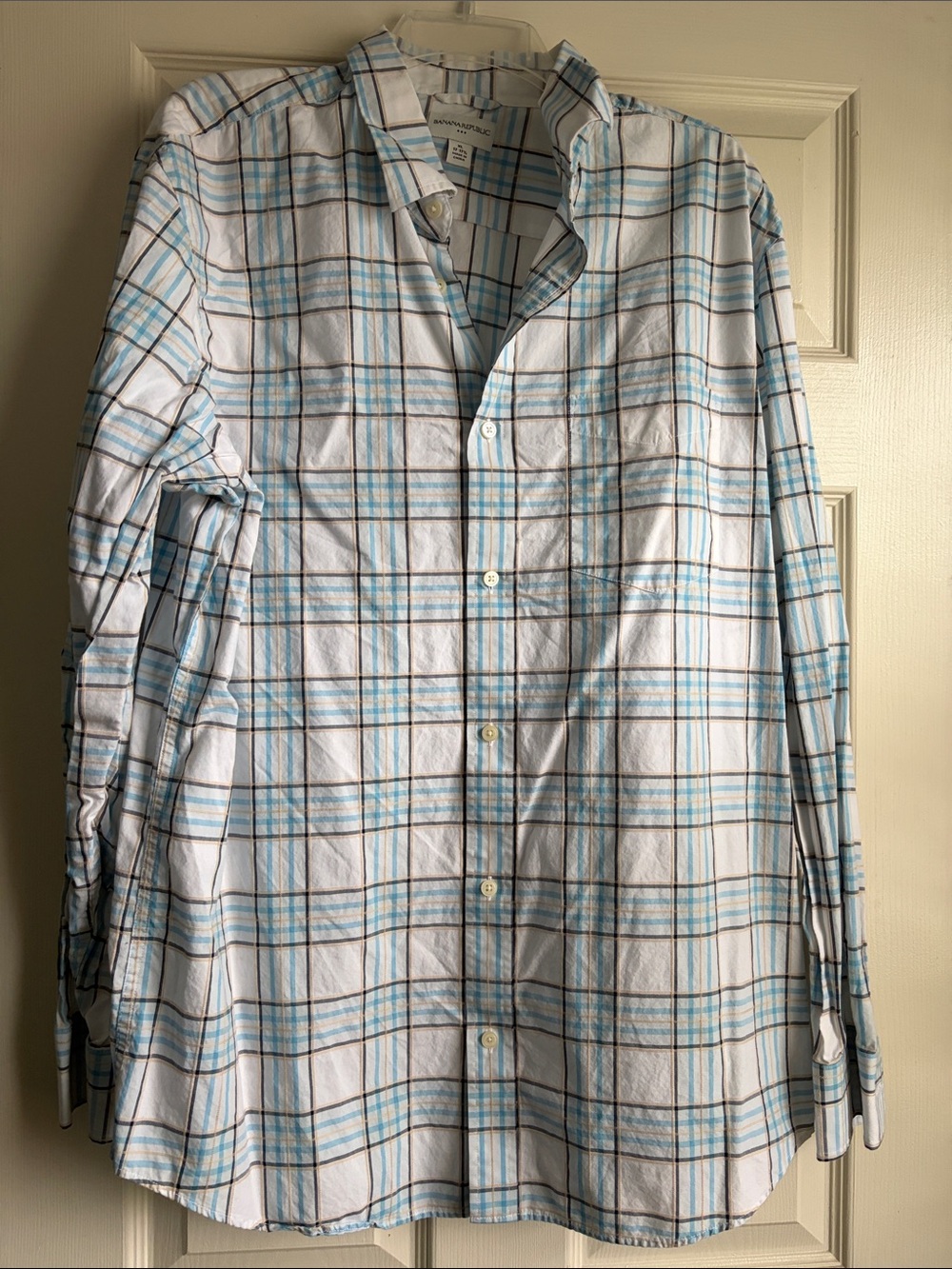 Banana Republic Light Blue Plaid Button-Down Shirt - Casual Men's Shirt